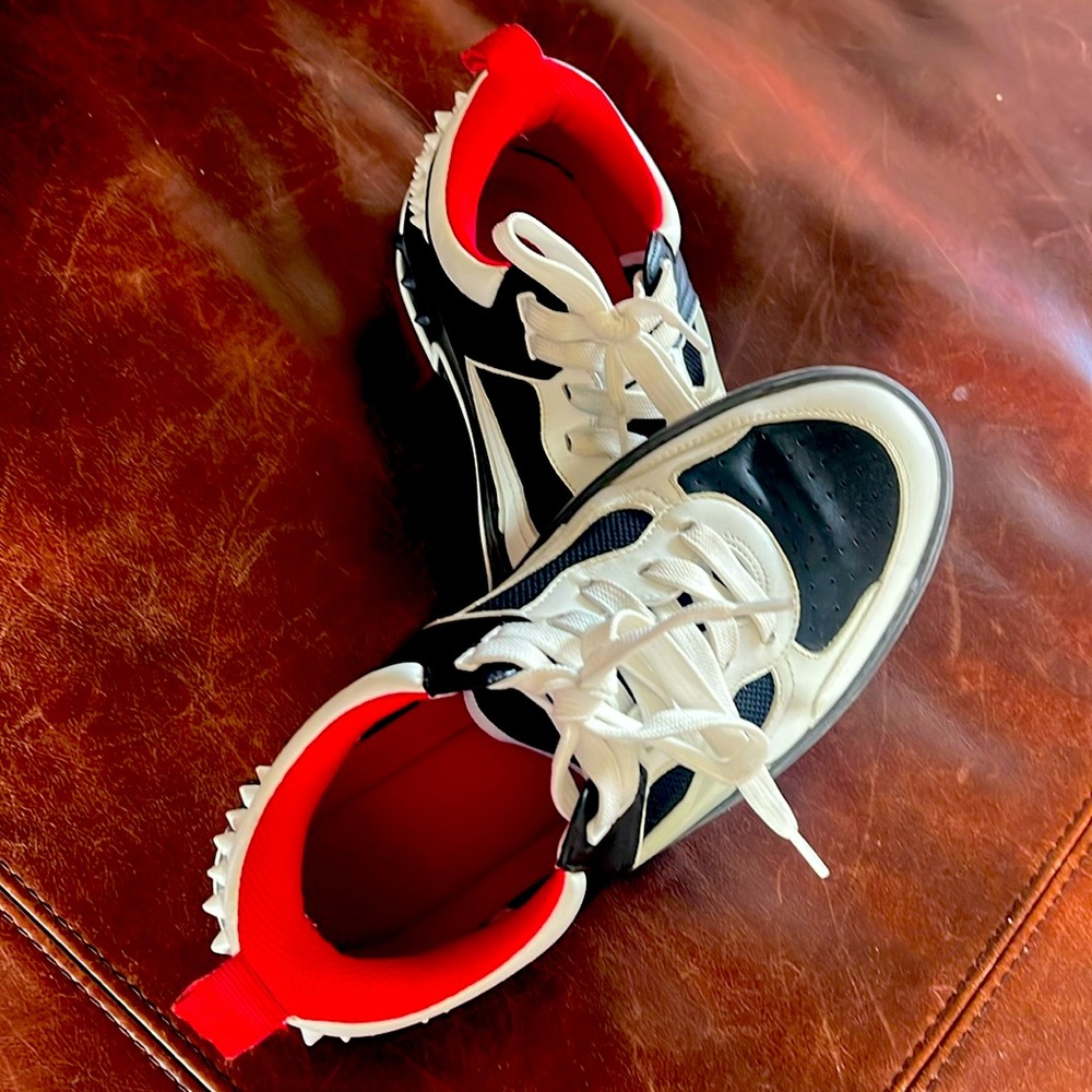 Christian Loubiton Astroloubi, minimal wear size 39 Box included